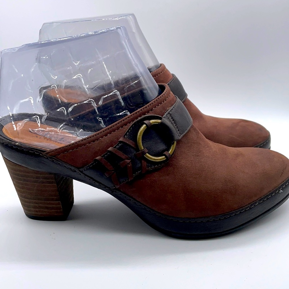 Clarks Artisan - Active Air Leather Mules women’s Sz 7.5